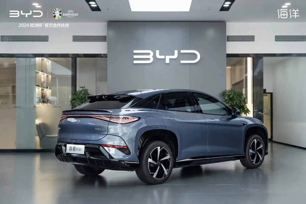 Global EV Sales Hit 20.5 Million in 2025 as BYD Overtakes Tesla